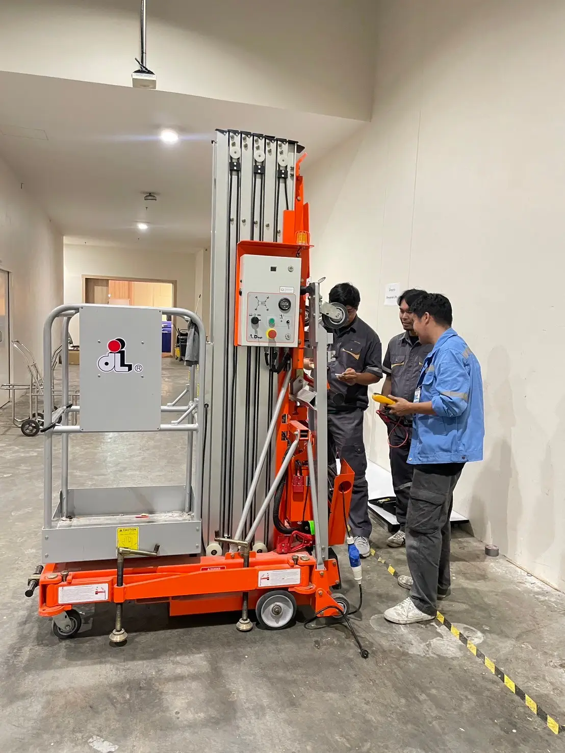 รถกระเช้าส่วนบุคคล ห้าง